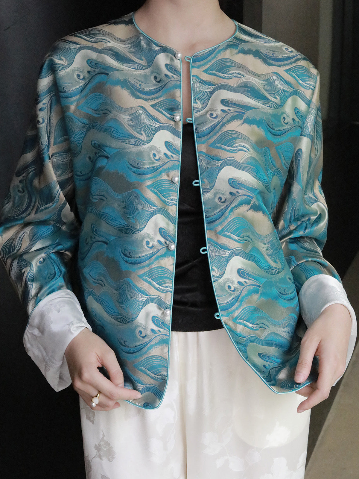 Wavy Heavy Satin Song Brocade Jacket