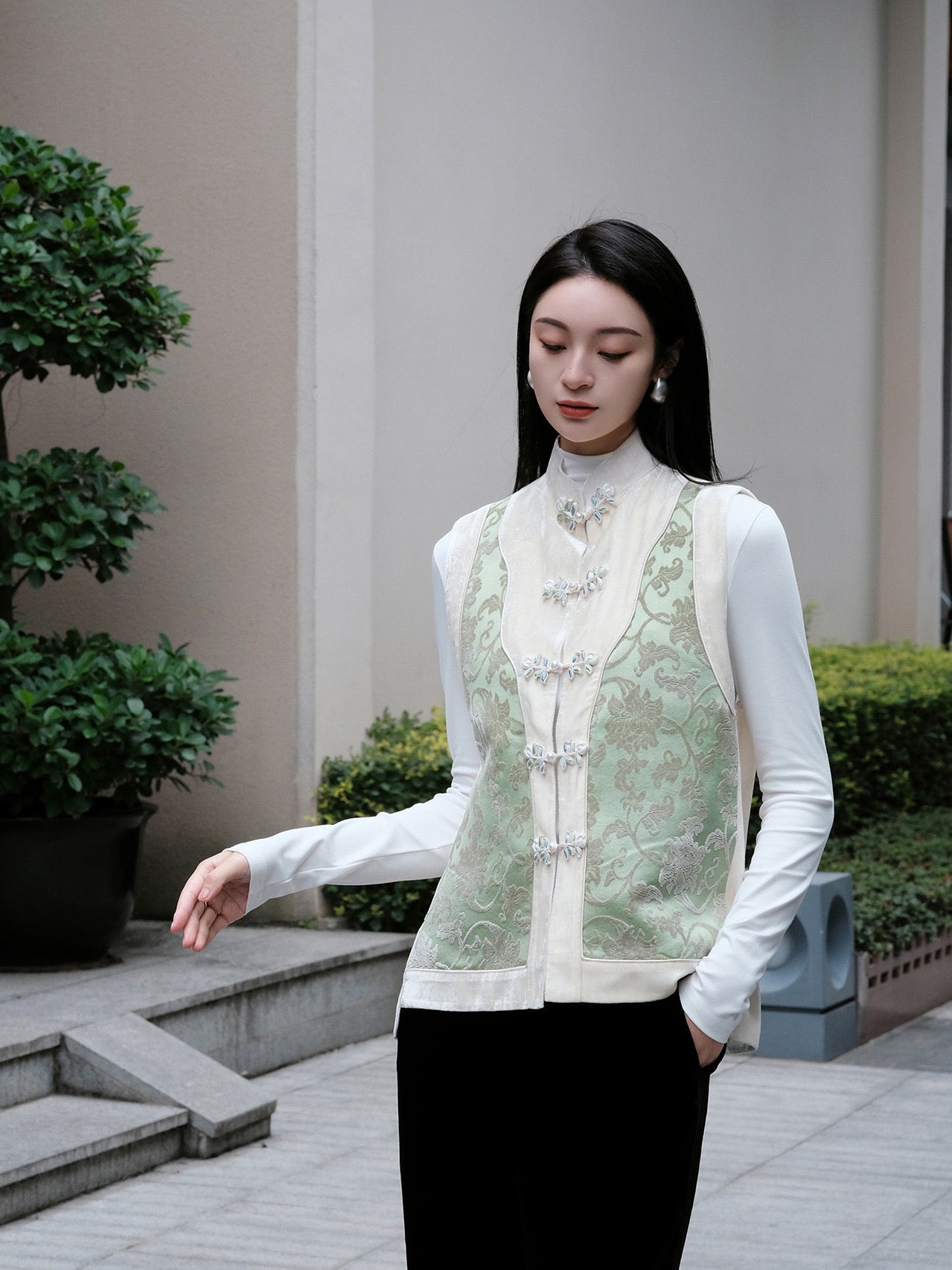 Wormwood pattern Zhang satin vest