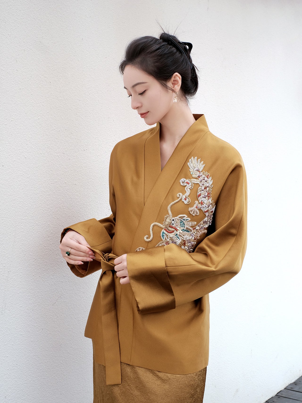 Tingqian Collection Dragon-Embroidered Jacket