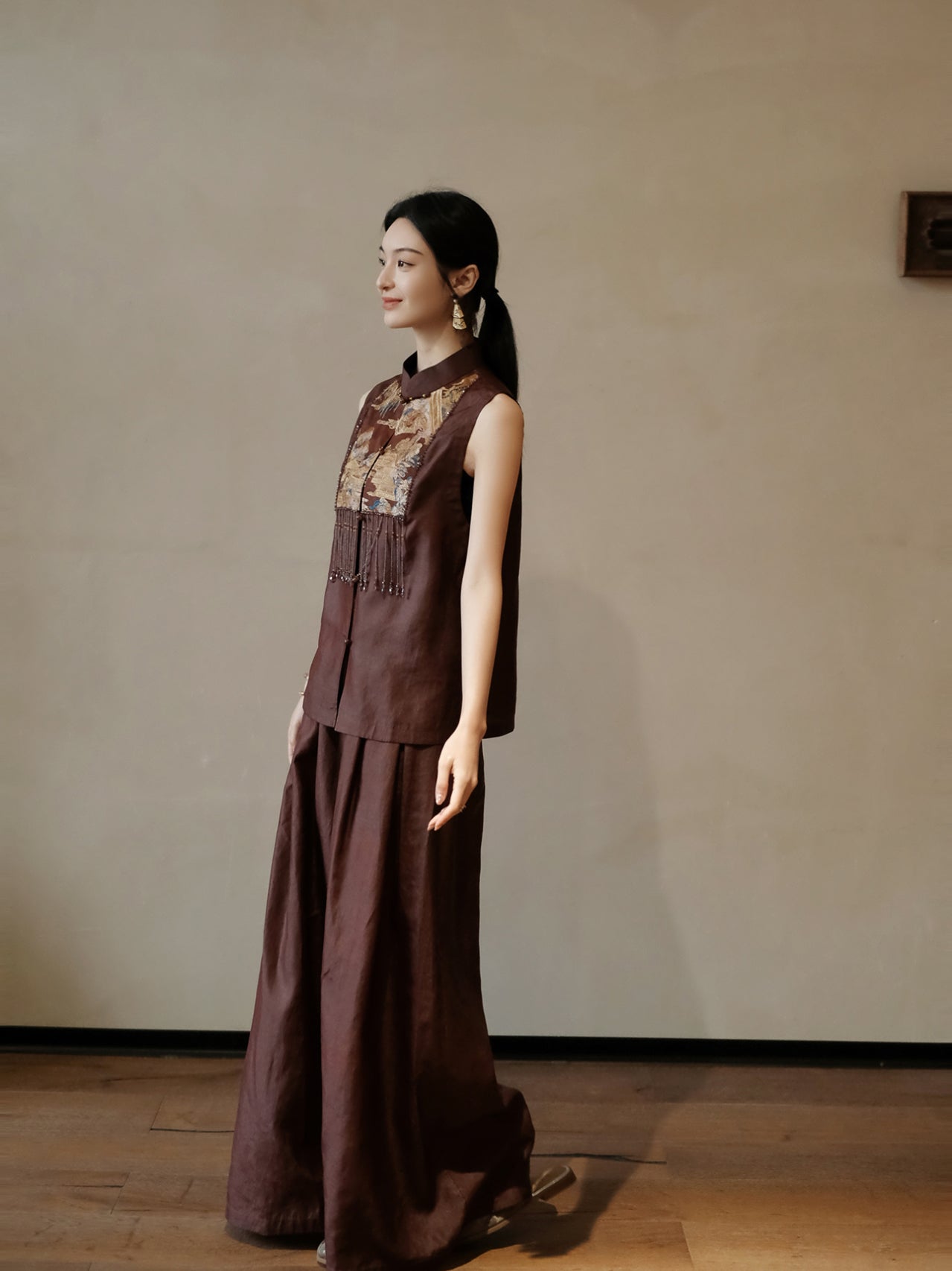 Red Yunsha Heavy-Duty Embroidery Vest