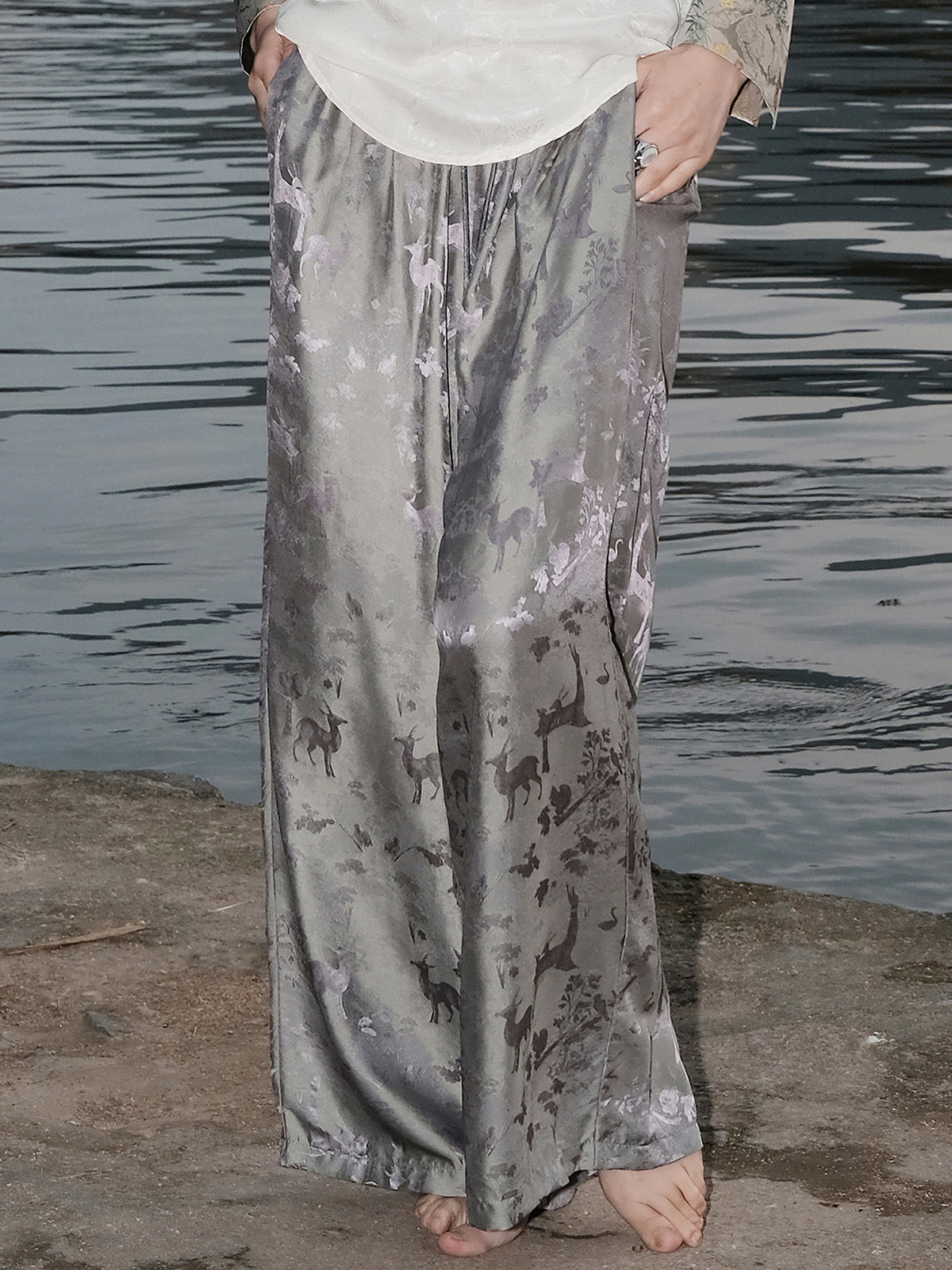 Deer pattern mulberry silk wide-leg pants