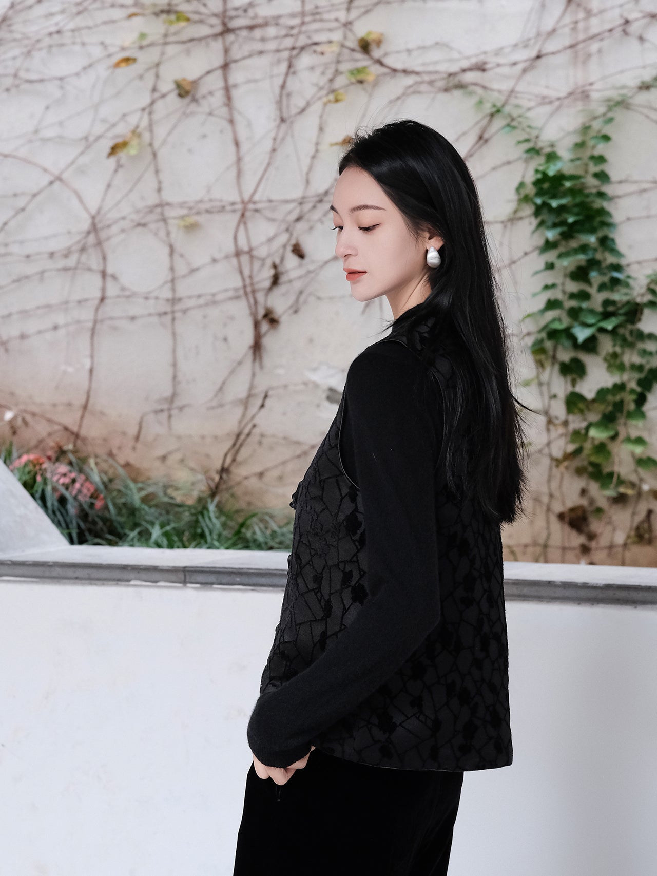 Cracked Ice and Plum Blossom Pattern Satin Vest