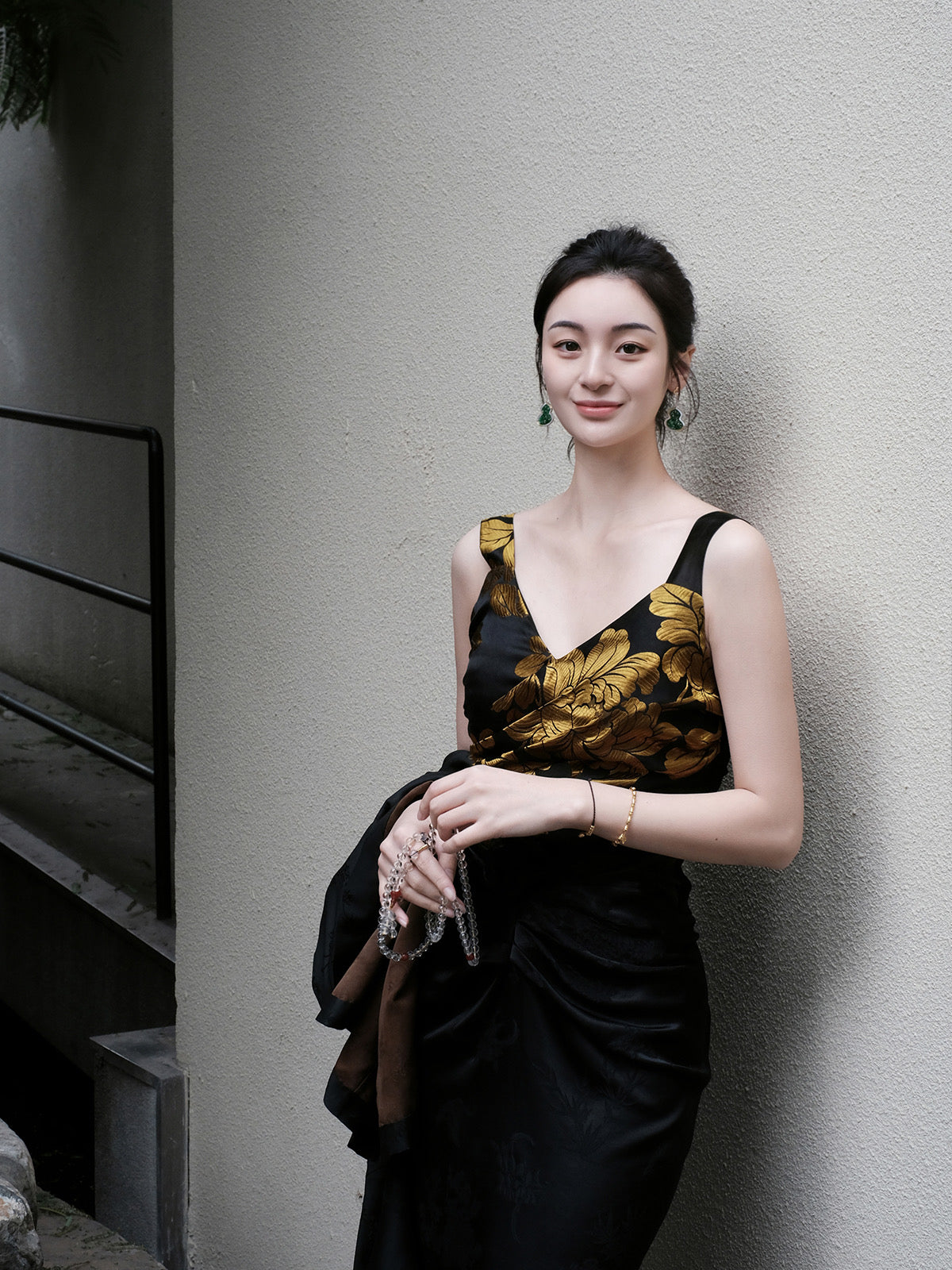 Republic of China silk distressed fabric vest