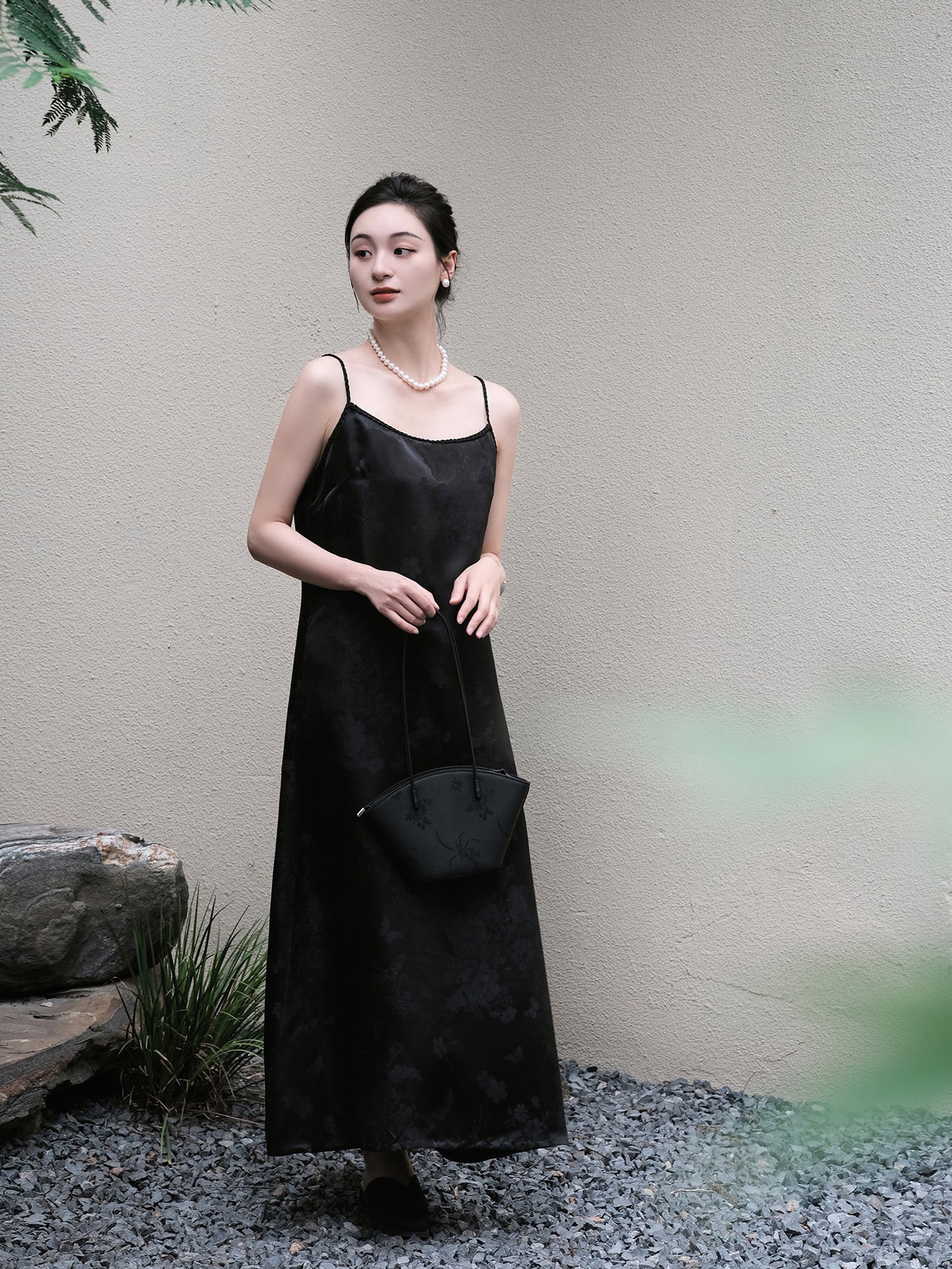 Black suspender skirt butterfly flower
