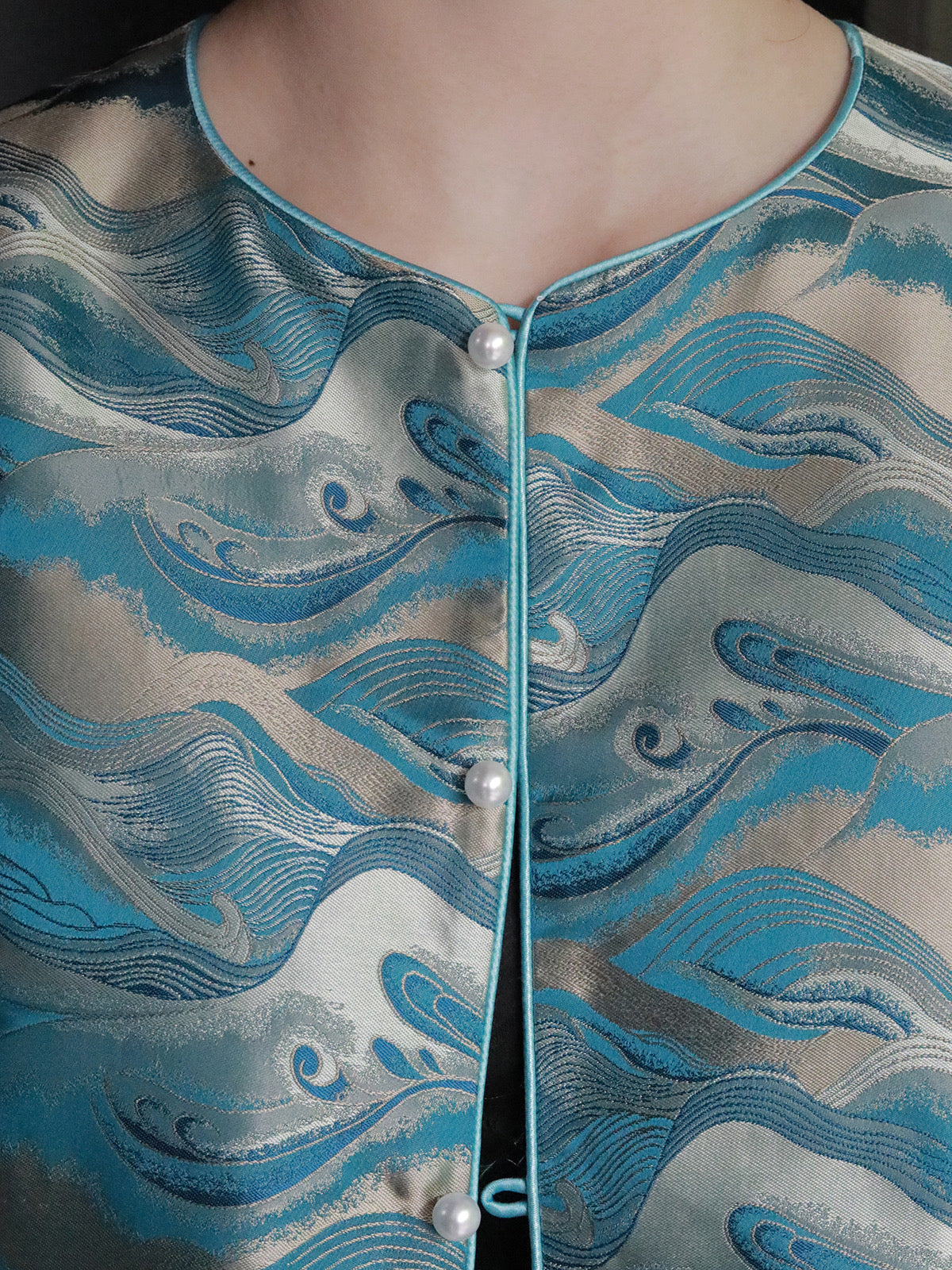 Wavy Heavy Satin Song Brocade Jacket