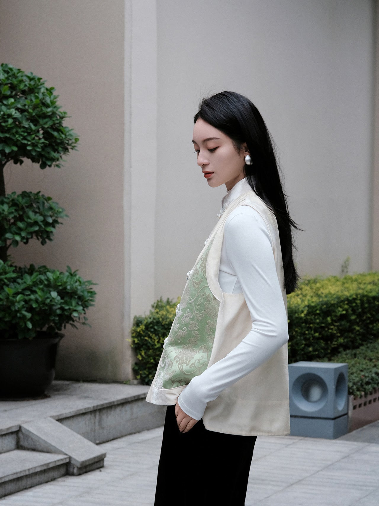 Wormwood pattern Zhang satin vest