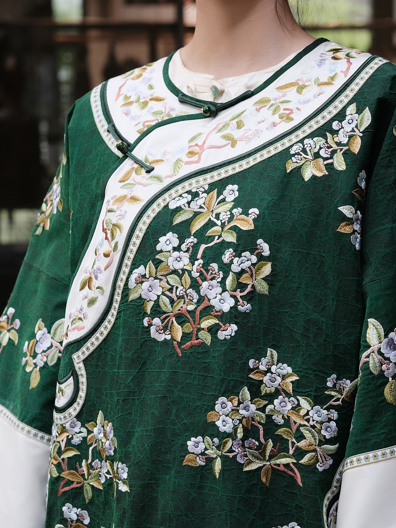 Heavy floral embroidery       Haute couture