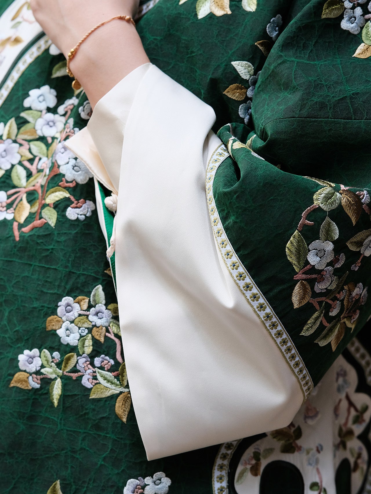 Heavy floral embroidery       Haute couture