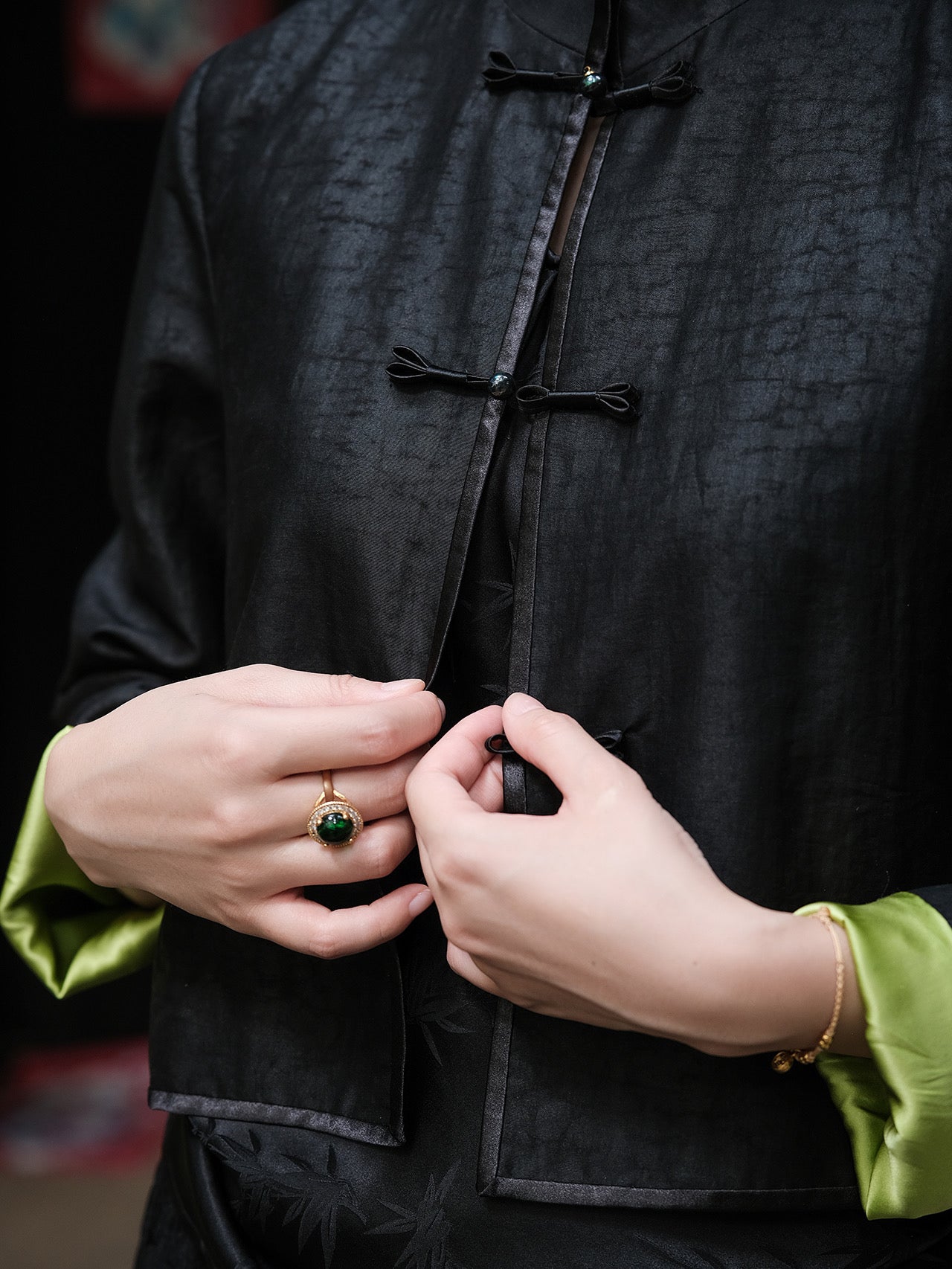 Garmbiered Guangdong silk jacket