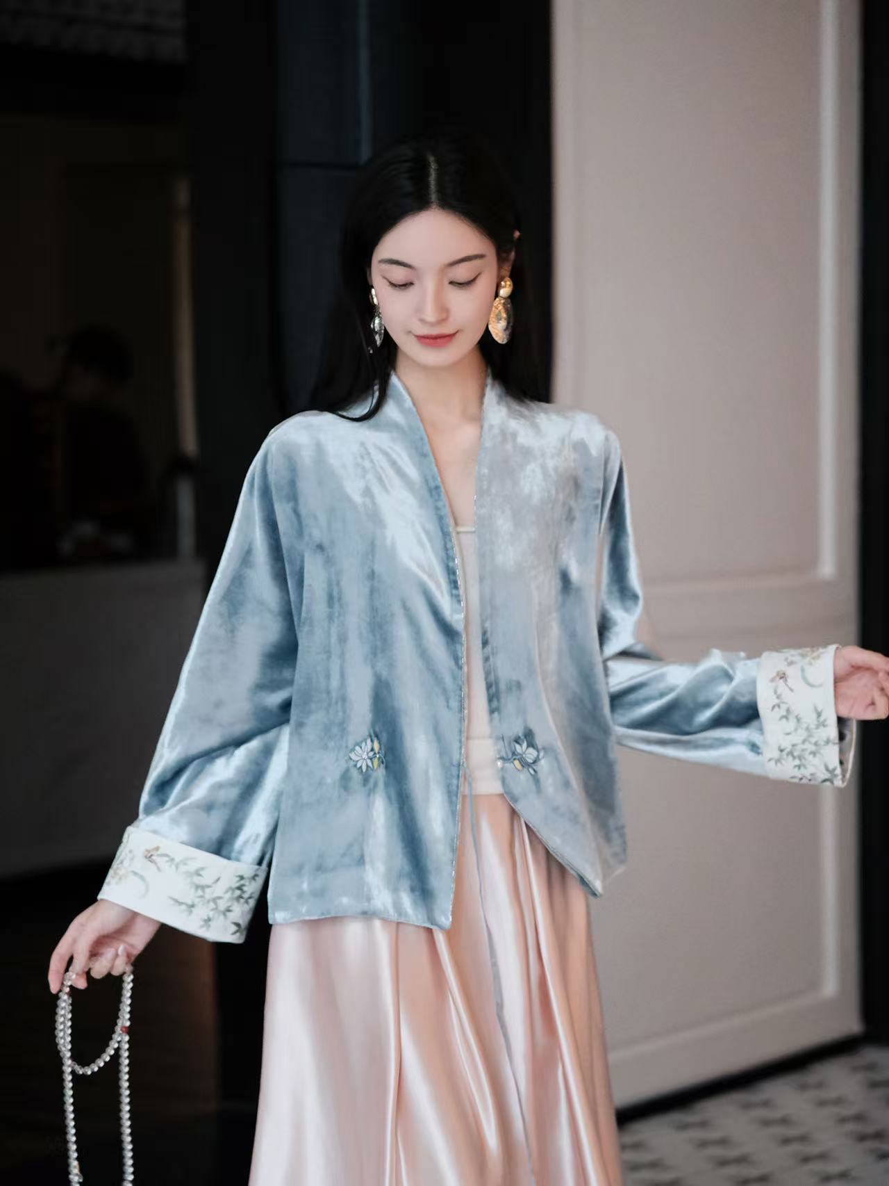 Grey-Blue Velvet Hand-Pushed Embroidery Jacket