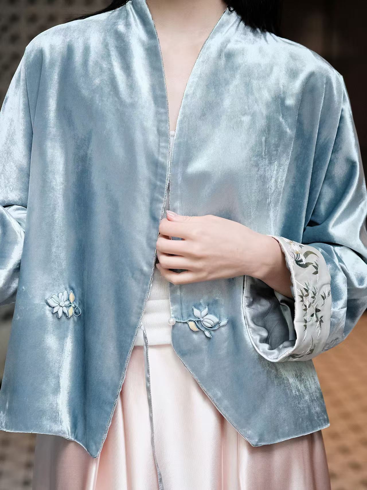 Grey-Blue Velvet Hand-Pushed Embroidery Jacket
