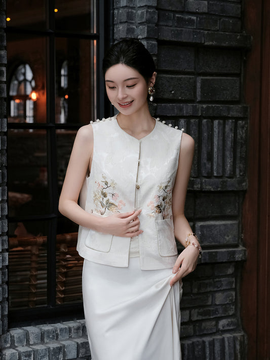 Jacquard-Patchwork Velvet Embroidery Vest  X  Guo Pei