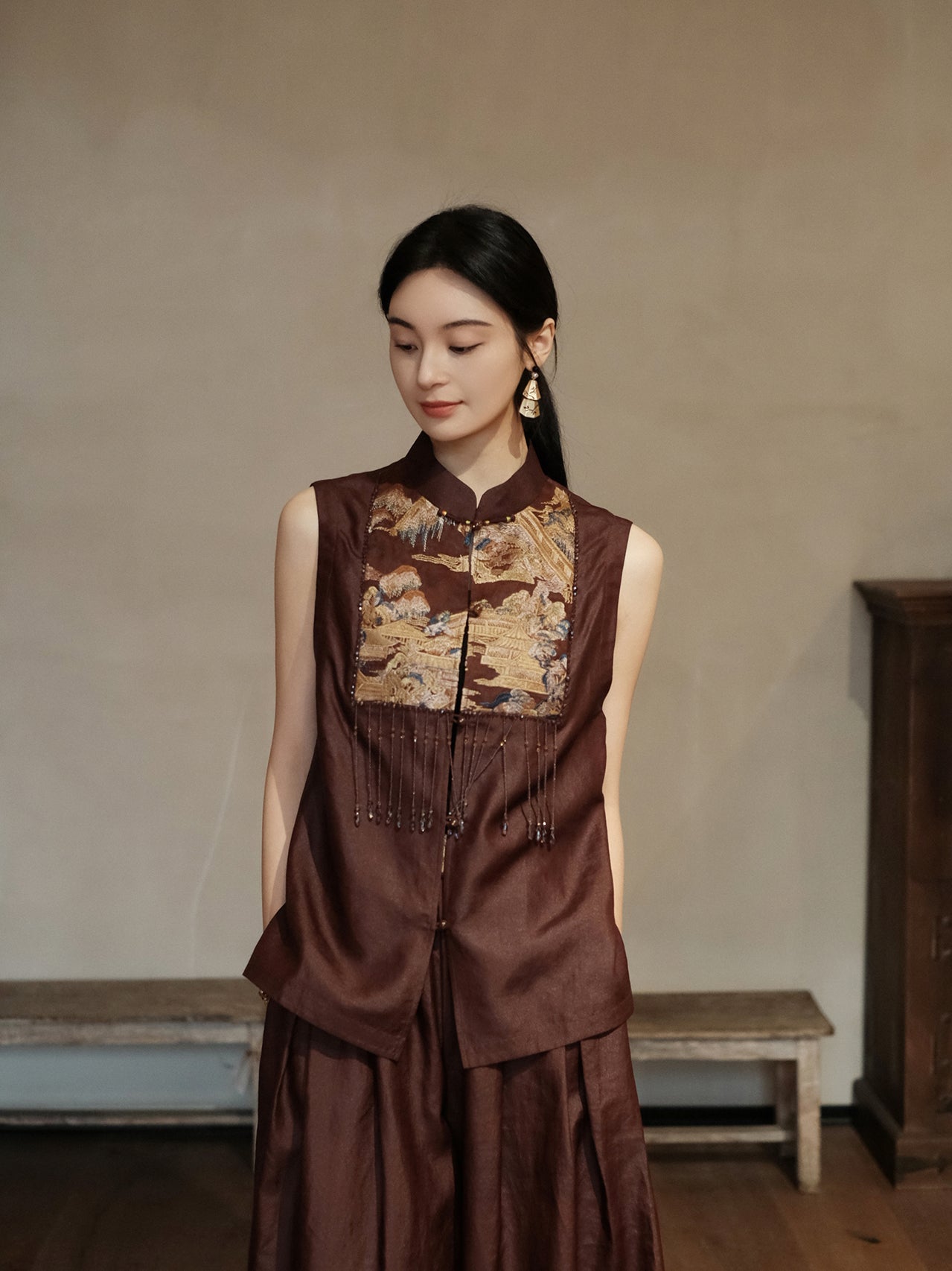 Red Yunsha Heavy-Duty Embroidery Vest