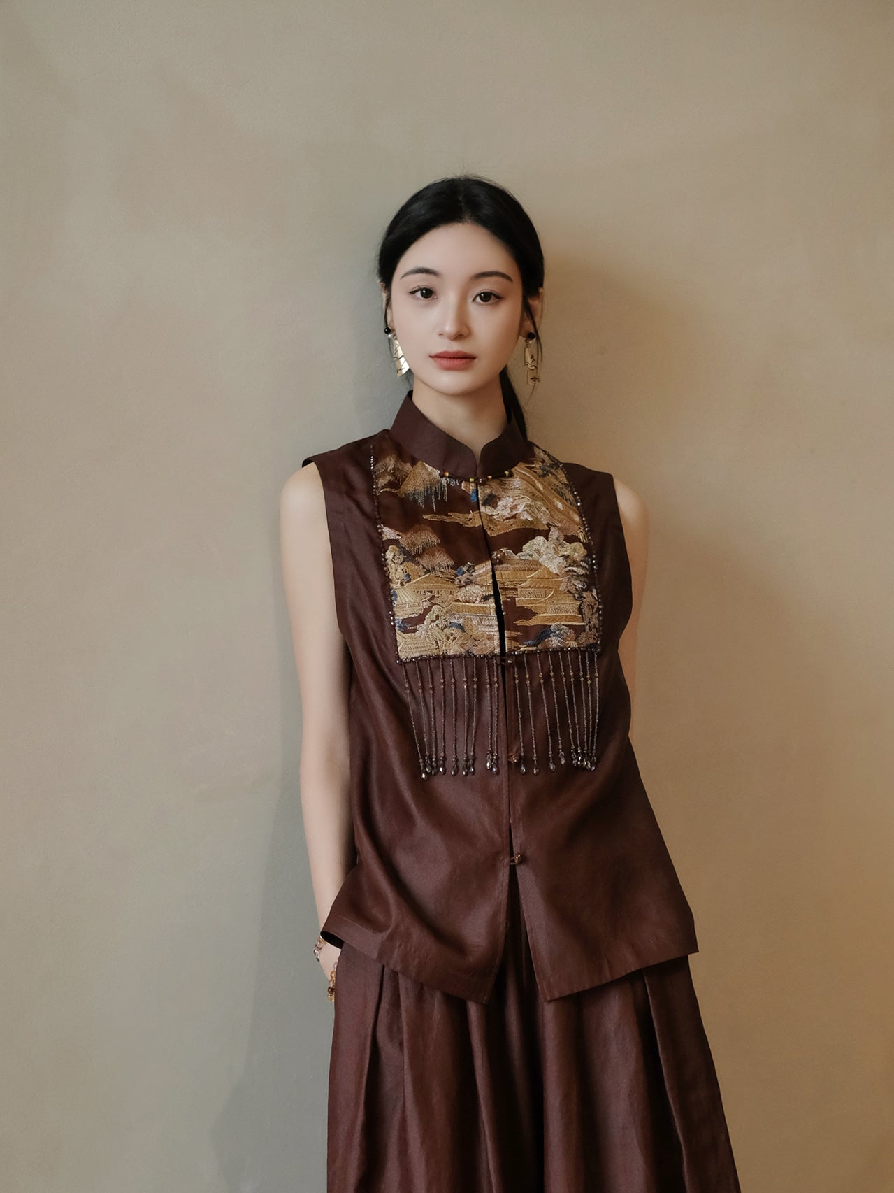Red Yunsha Heavy-Duty Embroidery Vest