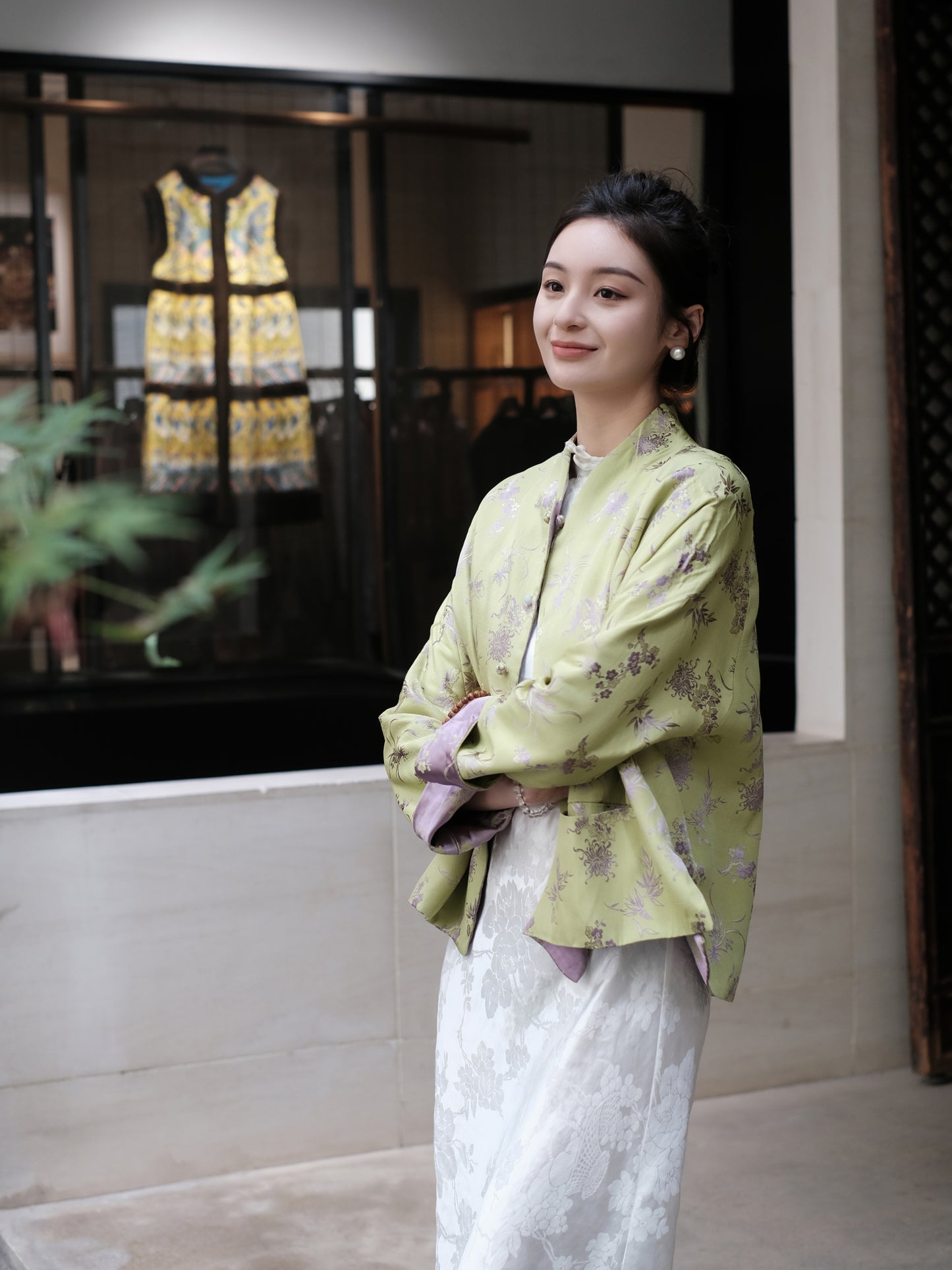 Silk Jacquard Classic Floral Jacket——— reversible