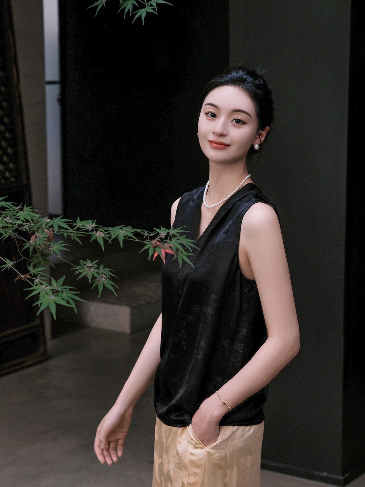 Black Bamboo Pattern Silk Jacquard Vest