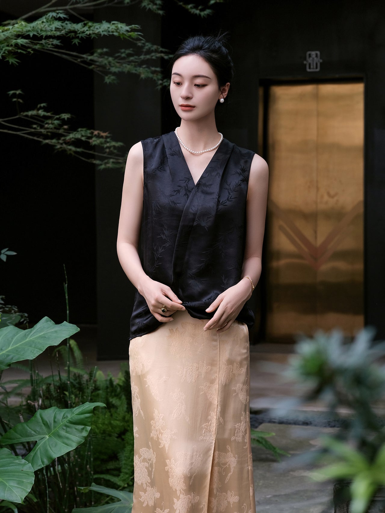 Black Bamboo Pattern Silk Jacquard Vest