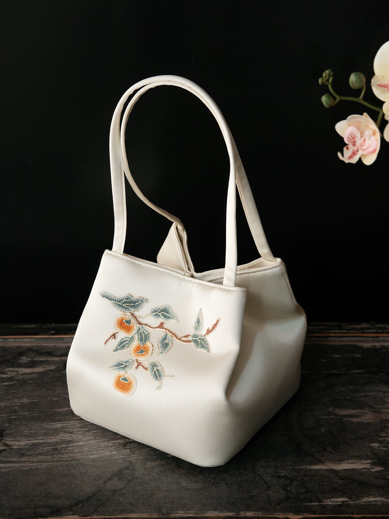 Ruyi Hand-Embroidered Seed Stitch Bag